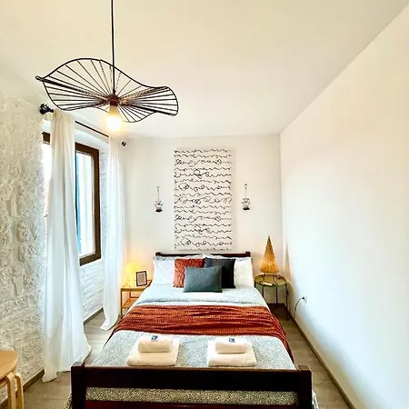Konukevi & La Casa Di Loreto 3*